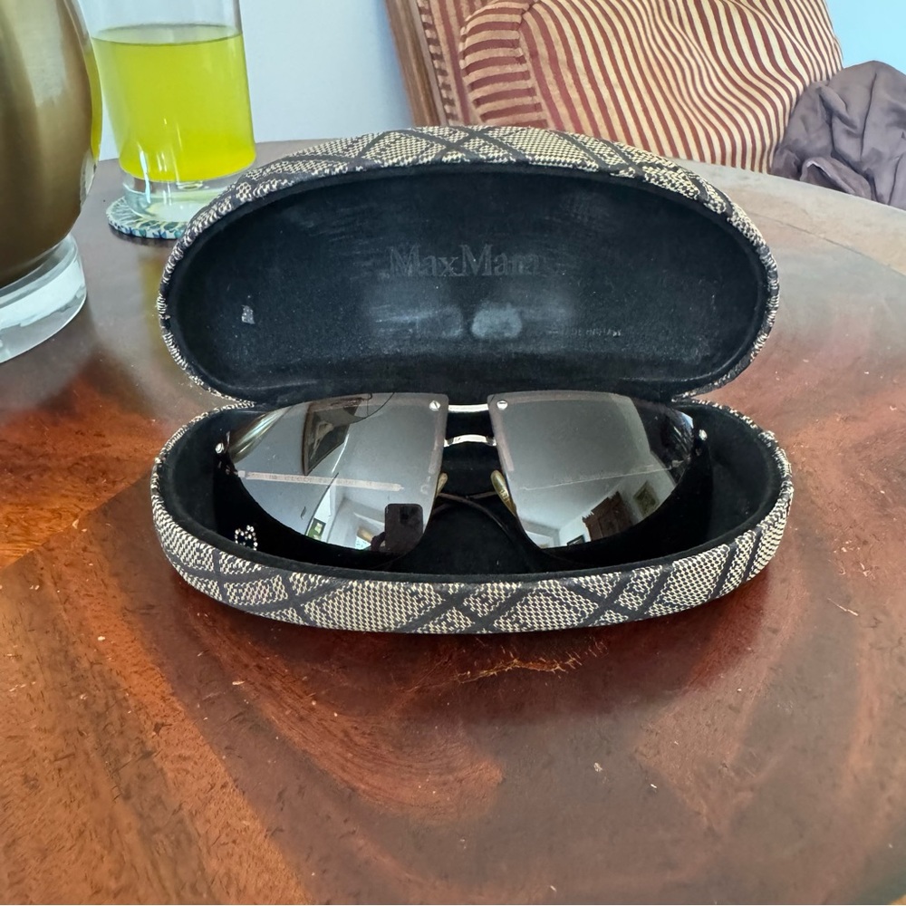 Gucci Vintage Black Sunglasses with Maxmara Case